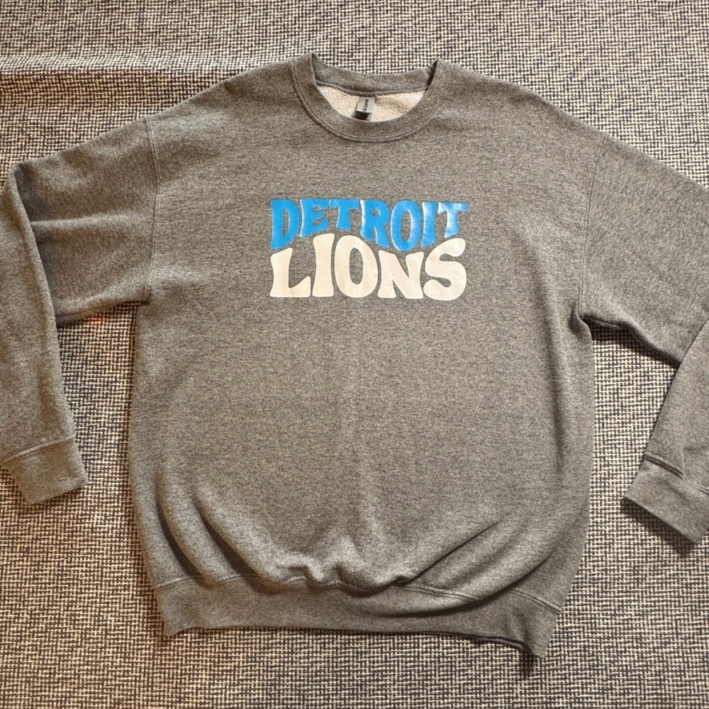 Gildan Detroit Lions Upside Down Graphic Sweatshirt Mens Medium Gray Crewneck